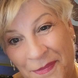 Meet your Posher, Valerie